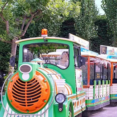 مكان تخييم Camping Riccione ريتشيوني