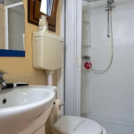 Camping Riccione مكان تخييم *
